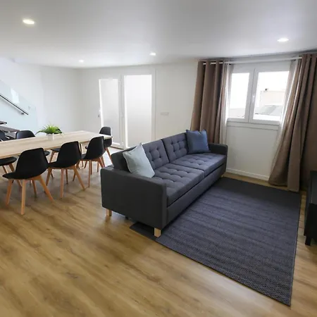 Prázdninový dům Serenity House With Garden *