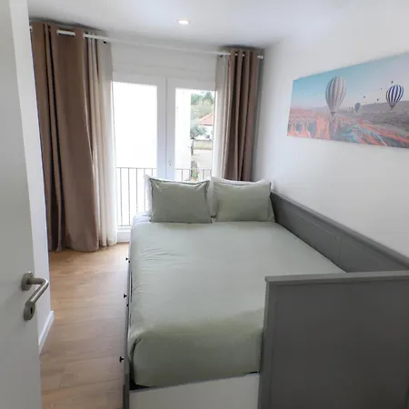 Prázdninový dům Serenity House With Garden