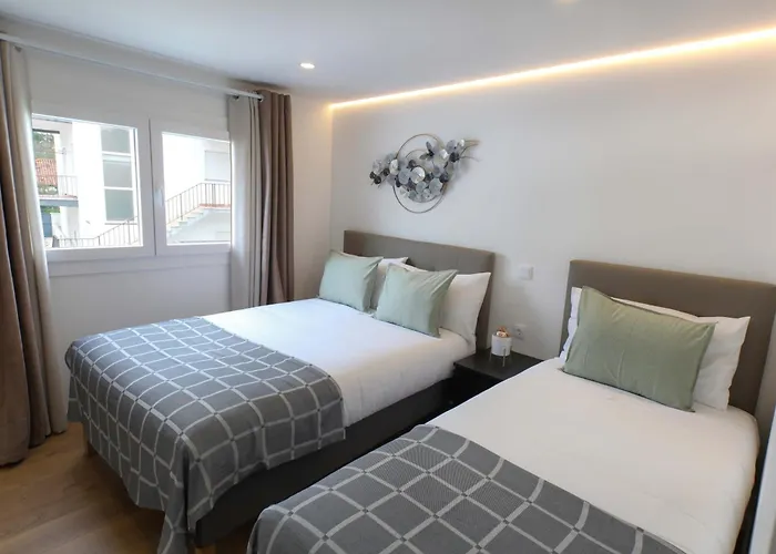 Serenity House With Garden Holiday home *