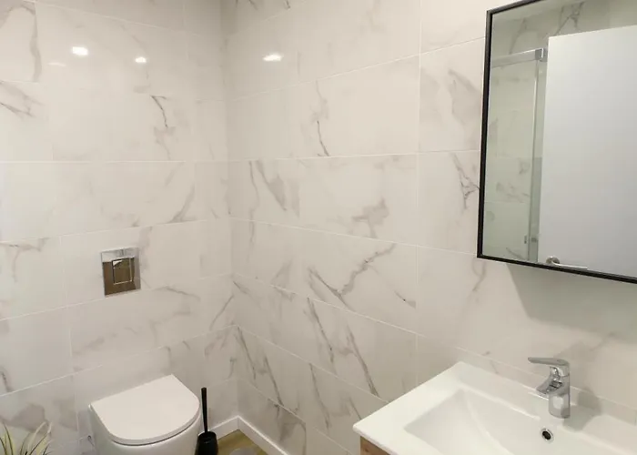 Serenity House With Garden Holiday home *